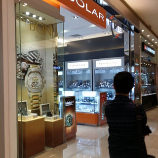 Global Pre-Owned Watch Prices and Availability March 2026