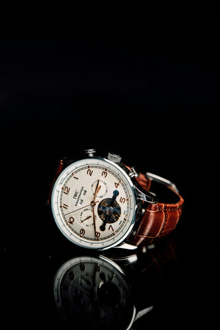 Vintage luxury watch — history of Swatch Group collaborations from MoonSwatch to Royal Pop