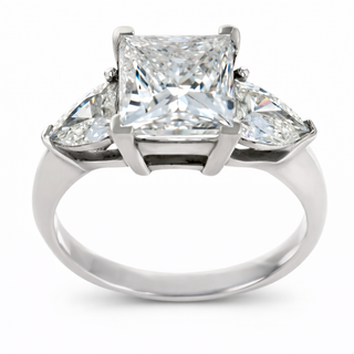 WF 3CT PRINCESS CUT DIAMOND RING (I1/G-H) WITH 2 TRILLION CUT DIAMONDS 0.60CT (SI/F-G) TOTAL 3.60CT